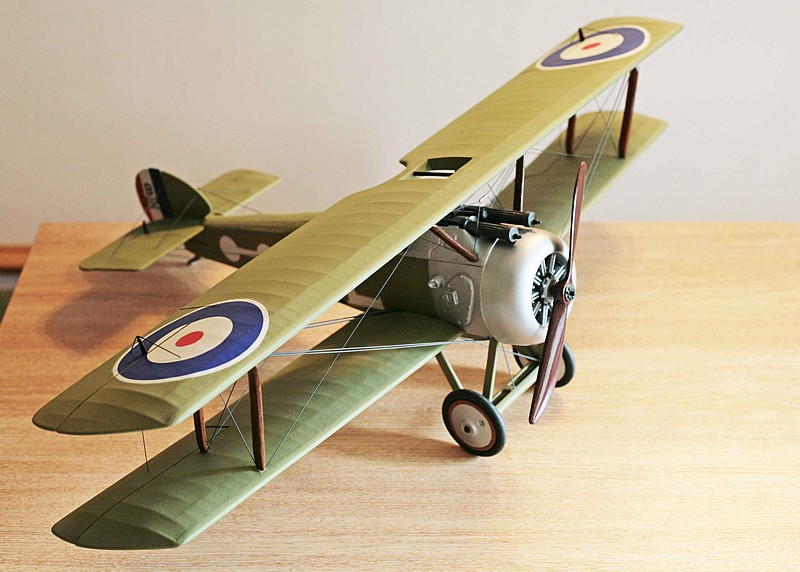 Maquette avion en bois : Sopwith Camel - Artesania - Rue des Maquettes